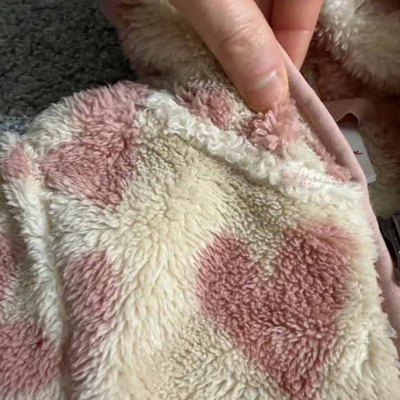 Hanna Andersson Print Recycled Marshmallow Fleece Jacket in Oat Hearts Size 2T - Picture 5 of 15